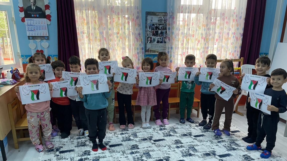 Öğrencilerimizden FİLİSTİN ' e Anlamlı Destek
